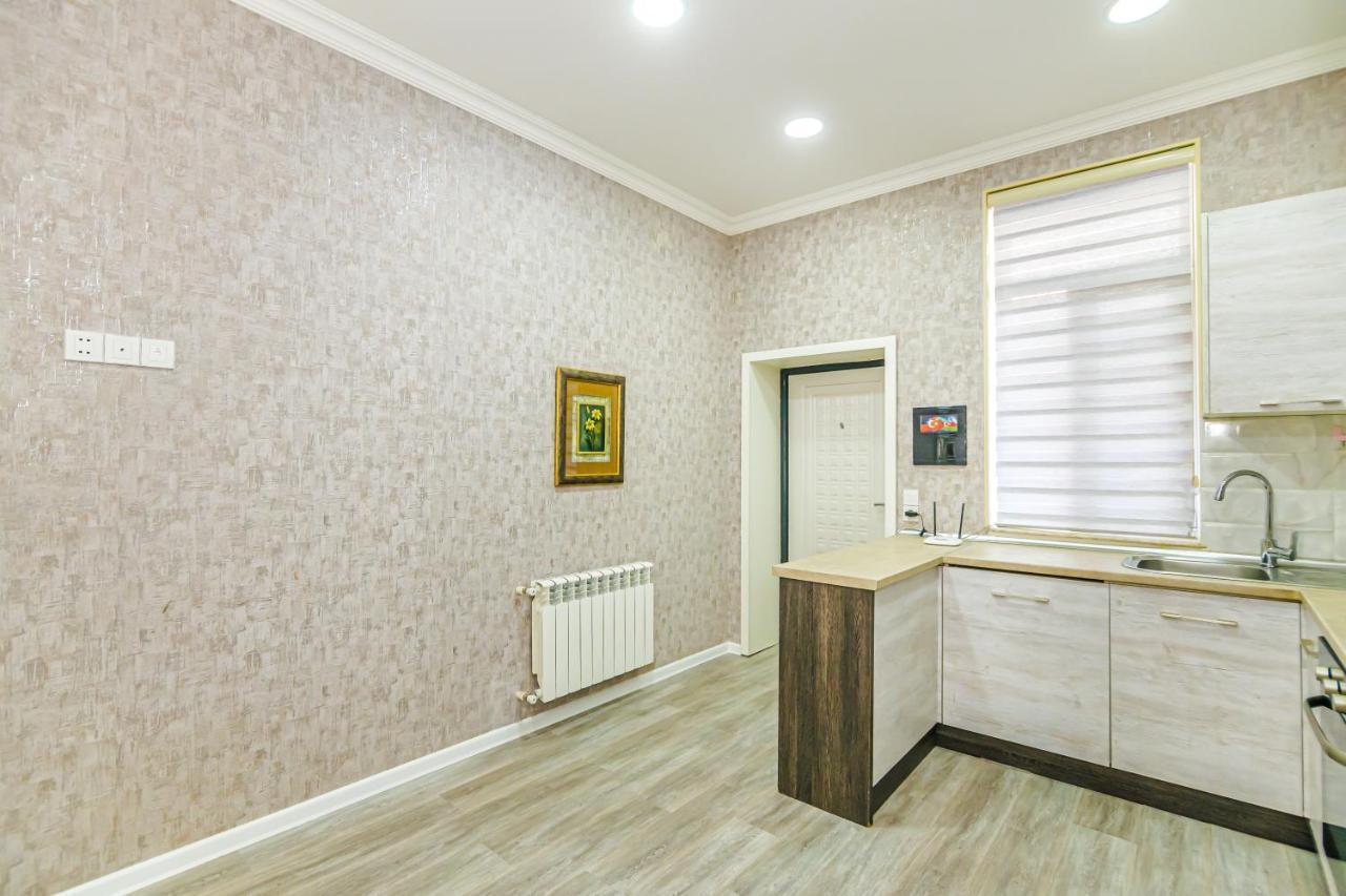 Luxury 2 Room Apartment In The Center Baku Exteriör bild