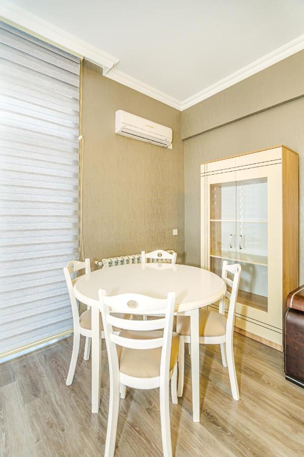 Luxury 2 Room Apartment In The Center Baku Exteriör bild