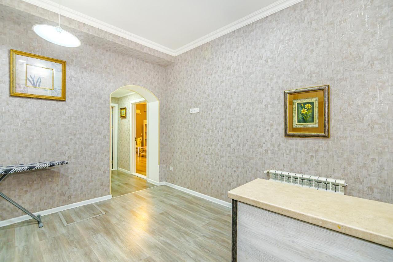 Luxury 2 Room Apartment In The Center Baku Exteriör bild