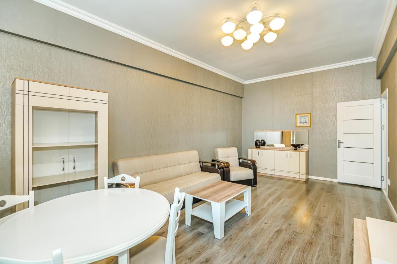 Luxury 2 Room Apartment In The Center Baku Exteriör bild